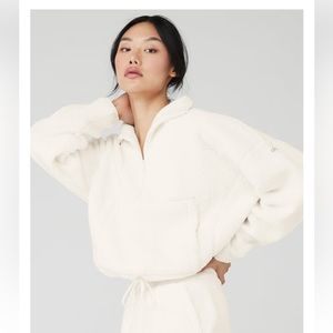 Alo micro Sherpa cabin half zip pullover